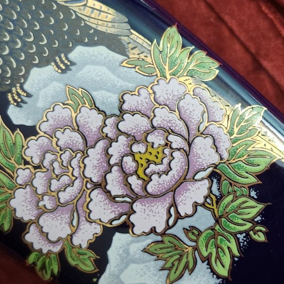 DARK BLUE & GOLD JAPANESE VASE-PEACOCKS & PINK FLOWERS-9 1/2" TALL - Picture 7 of 16